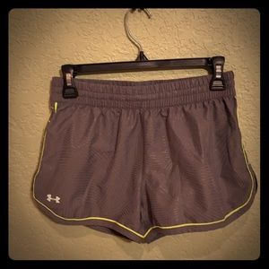 Under Armour Workout Shorts 🌺